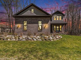 2099 Sleeth Rd, Commerce Township, MI 48382