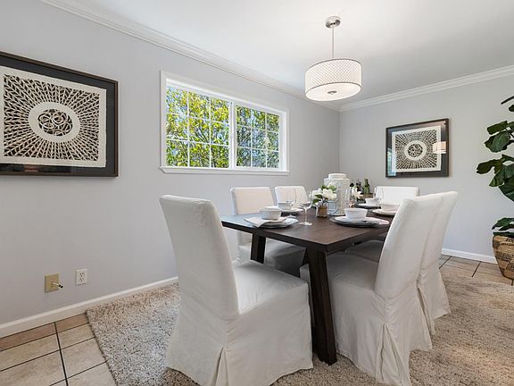 5th image of 736 Dartmouth Ave