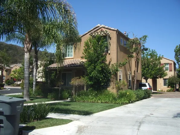 950 Mira Lago Way, San Marcos, CA 92078