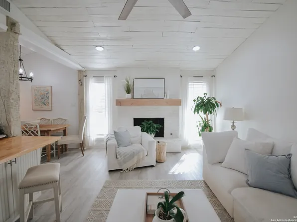 401 Antares, Corpus Christi, TX 78418