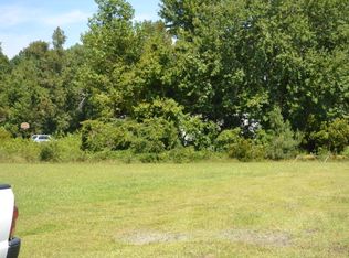 33 Scuba Dr, Hampstead, NC 28443