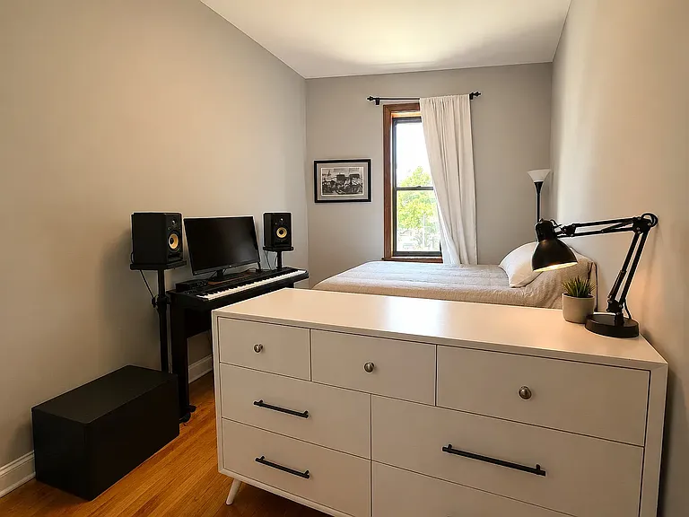388 E 23rd St #2A — Photo 5