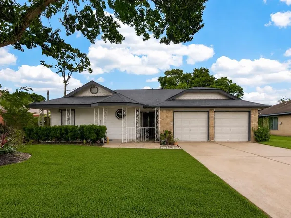 13726 Eastbourne Dr, Houston, TX 77034