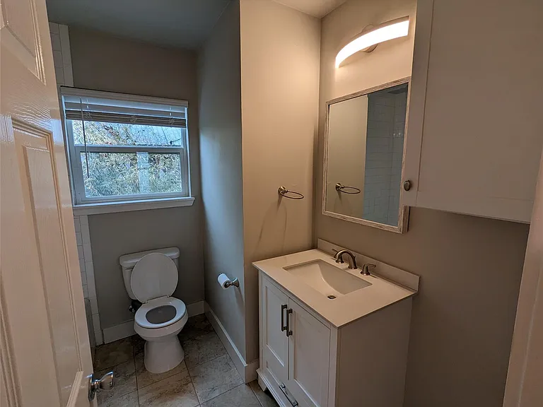 4526 Avenue H — Photo 22