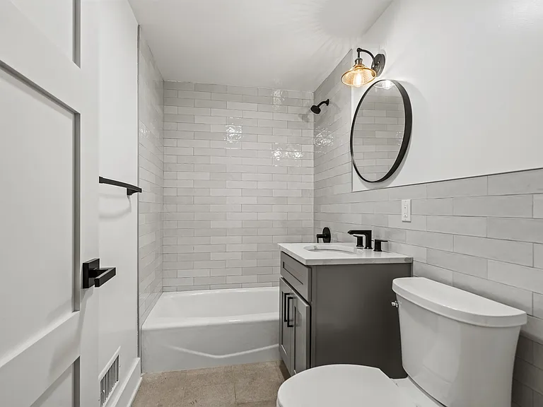 108 8th St #1 — Photo 9