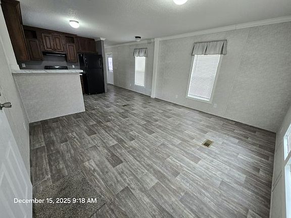 3rd image of 105 Lone Pine Dr #105D