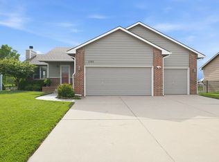 1705 N Nickelton Cir, Wichita, KS 67235