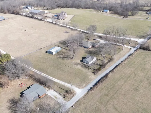 13022 Gibson Hill Rd, Farmington, AR 72730