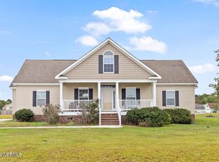 182 Windfield Ln, Holly Ridge, NC 28445