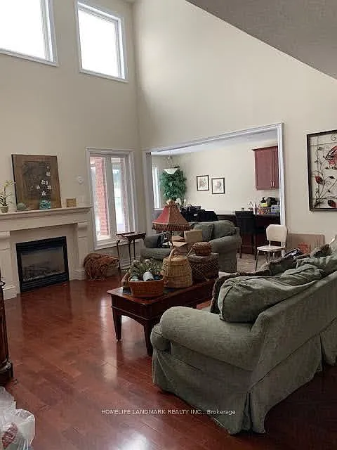 4 bed, $4,800 — Photo 3