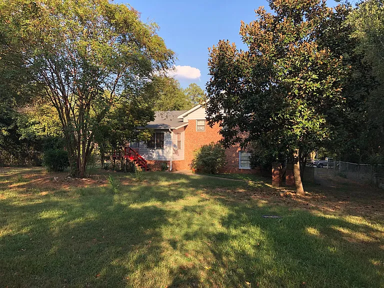 143 Stonybrook Ct — Photo 23