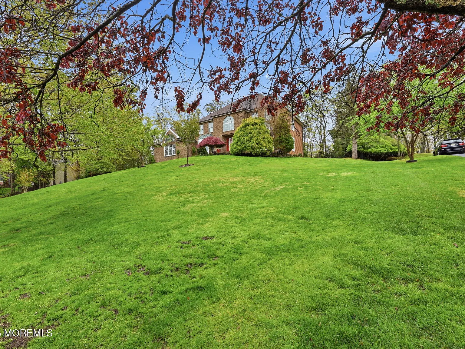 4 bed, 4.0 bath, 4240 sqft, $9,000 — Photo 3