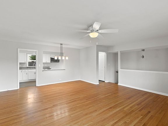 4th image of 415 E Washington Blvd