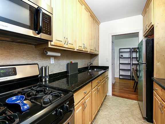 770 Bronx River Road