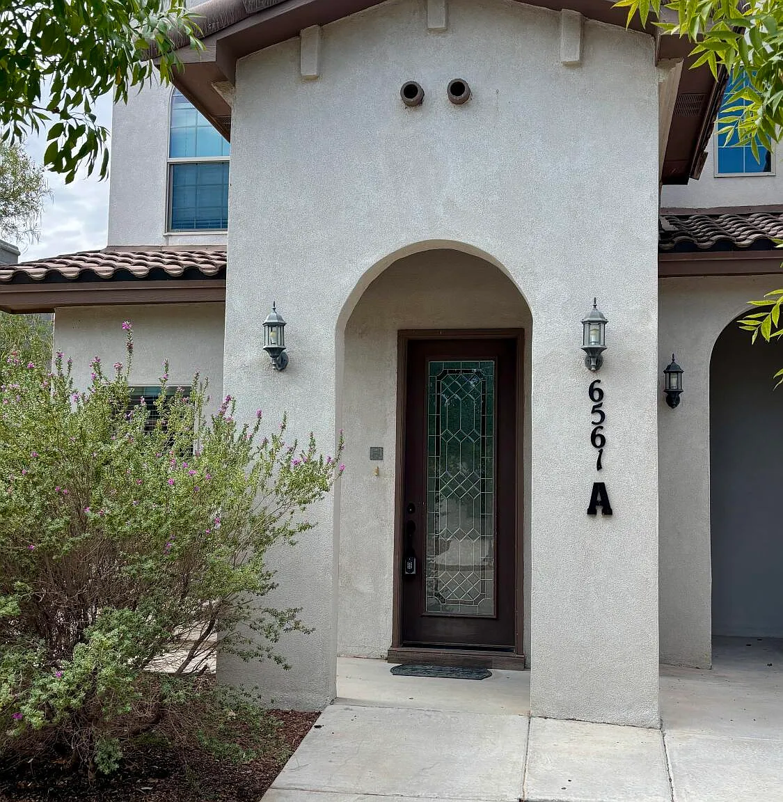 3 bed, 2.5 bath, 1396 sqft, $1,650 — Photo 1