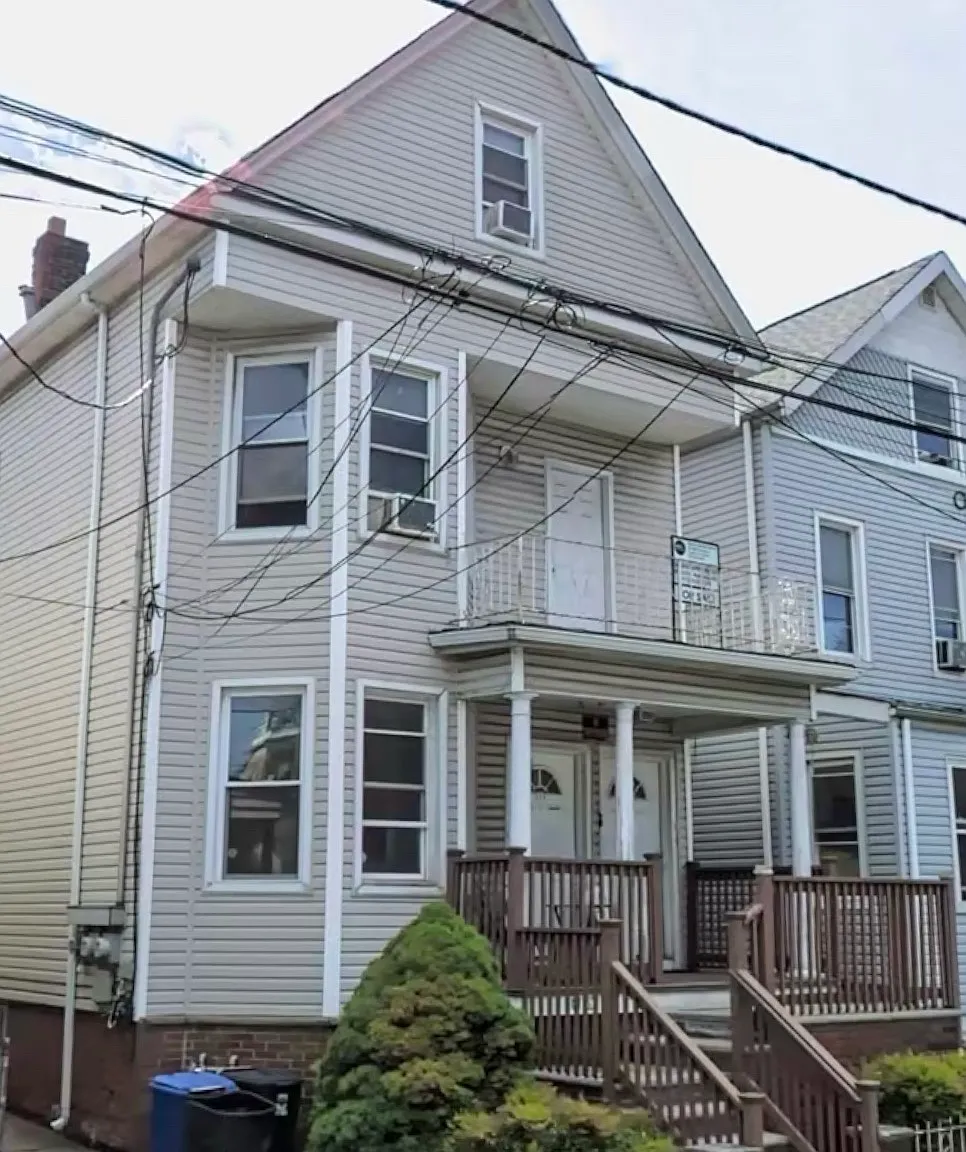 334 Fulton St — Photo 1