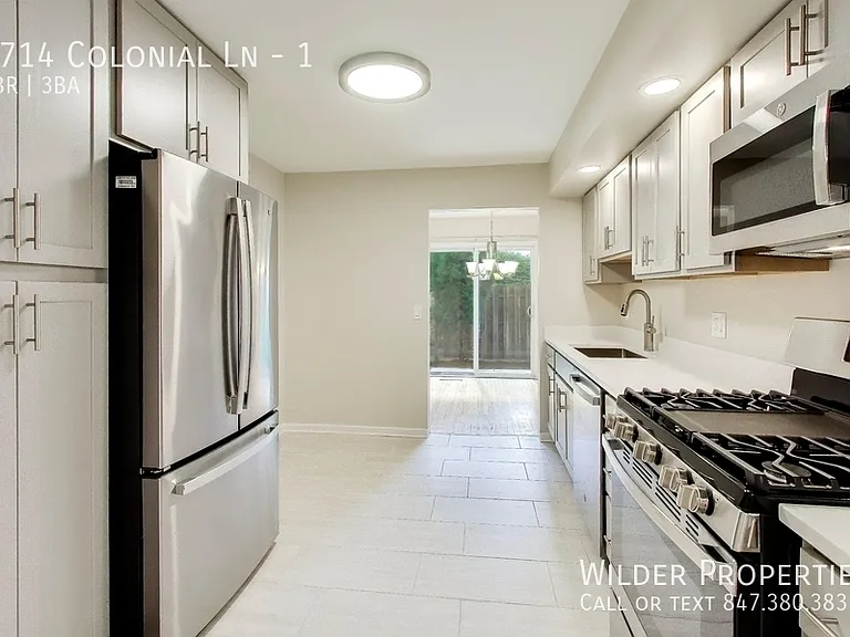 1714 Colonial Ln #1 — Photo 13