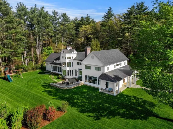 1410 Monument St, Concord, MA 01742