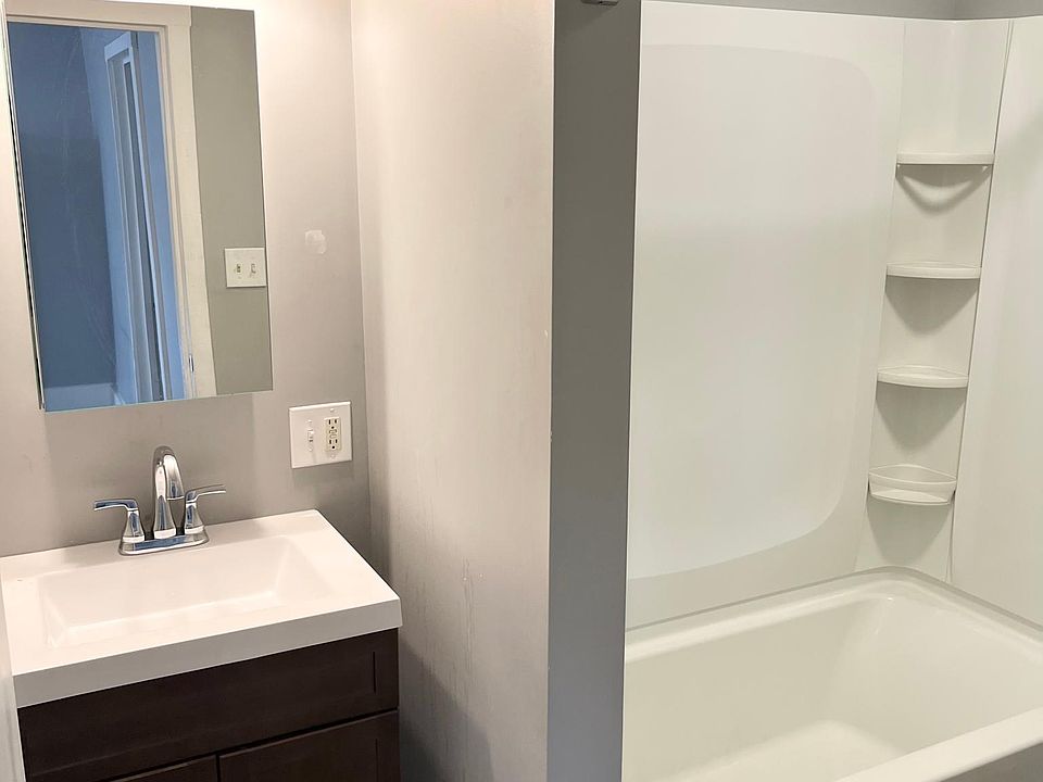 1st image of 1955 W 58th St #1