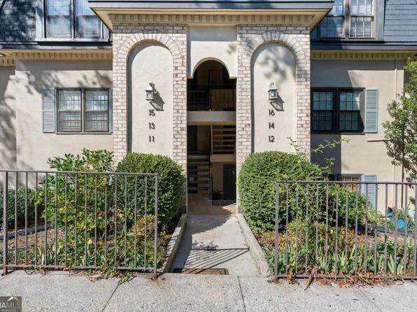 13 Chaumont Sq NW, Atlanta, GA 30327