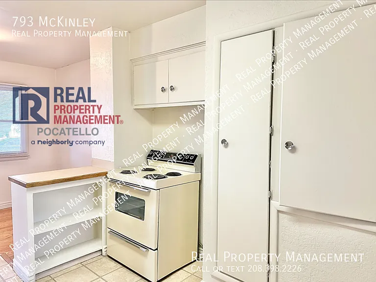793 McKinley Ave — Photo 5