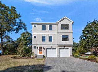 106 Winchester Dr, South Kingstown, RI 02879
