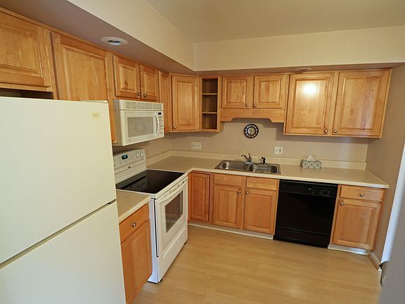 2nd image of 3620 Lakeshore Dr
