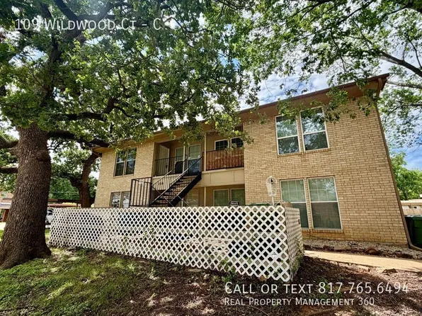 109 Wildwood Ct #C, Grapevine, TX 76051