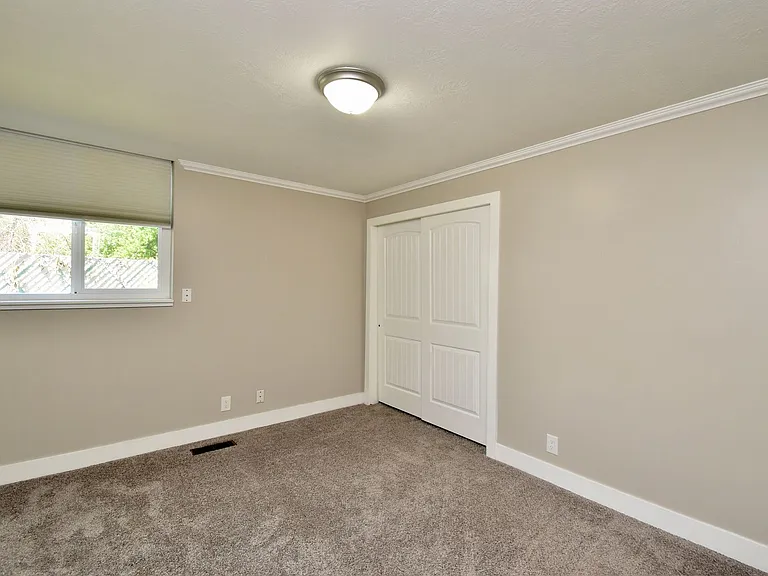 127 E 1100 N #3 — Photo 12