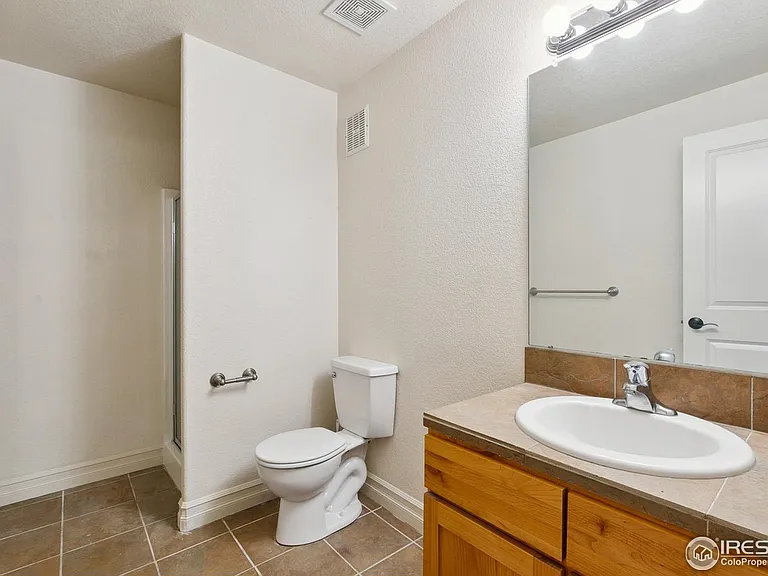 1005 Laporte Ave — Photo 7