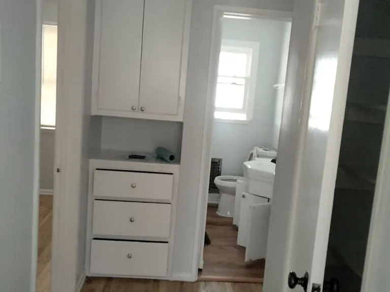 1641 N Hobart Blvd — Photo 4