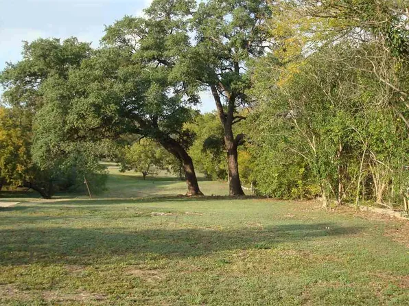 320 W Anders St, Marlin, TX 76661