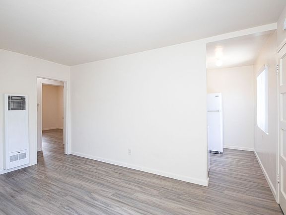 2nd image of 904-910 Agate St #908