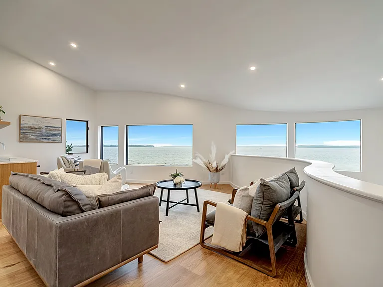 36 E Harbor Dr — Photo 33