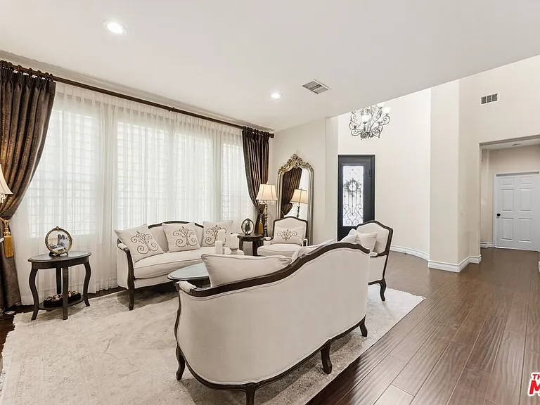 11564 Apulia Ct — Photo 10