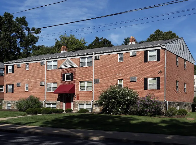 Cedar Glen Apartments — Photo 1