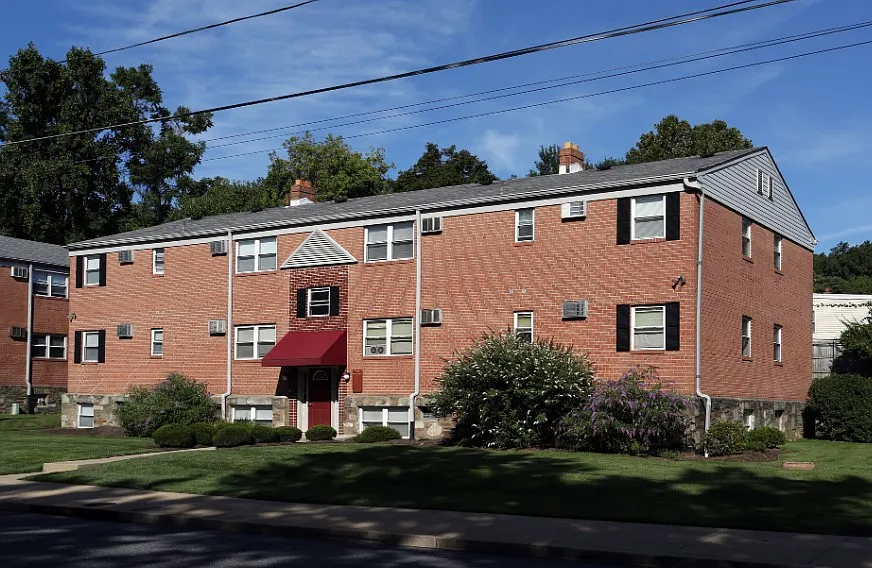 Cedar Glen Apartments