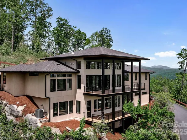 159 Marble Heights Trl, Hendersonville, NC 28791