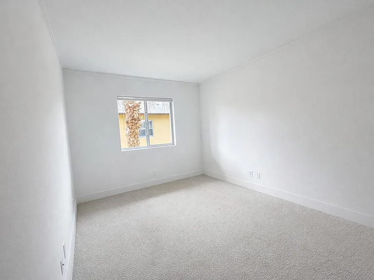 2660 NE 8th Ave #216 — Photo 10