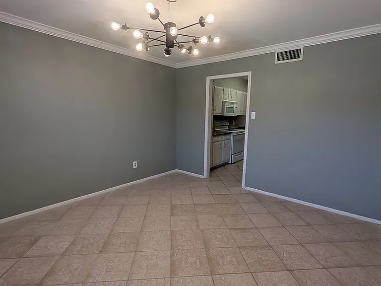 976 Sunmeadow Dr — Photo 5
