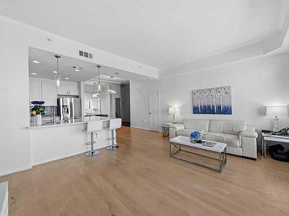 3rd image of 3505 Sage Rd Unit 1905