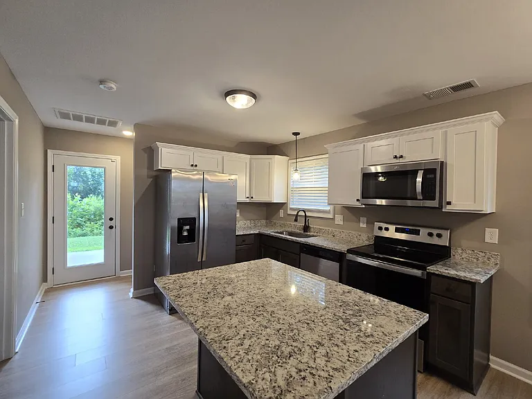 1176 Cottonwood Dr — Photo 6