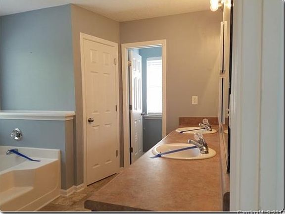 5th image of 110 Pine Lake Dr