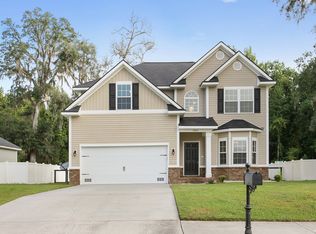 1262 Peacock Trl, Hinesville, GA 31313