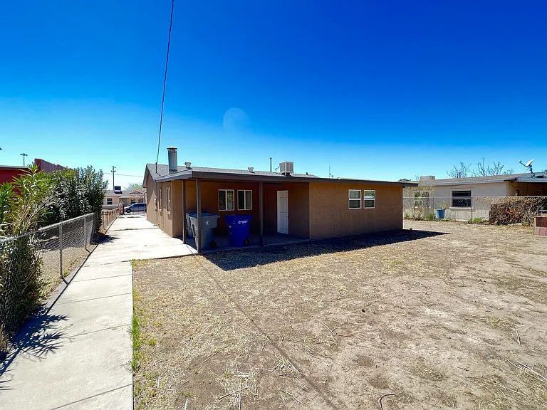 408 Ramona Ave — Photo 5