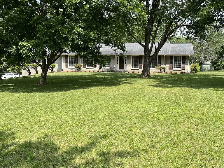 810 Davis Dr — Photo 25