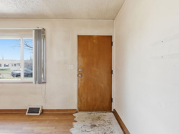 5th image of 4176 Beechgrove Dr