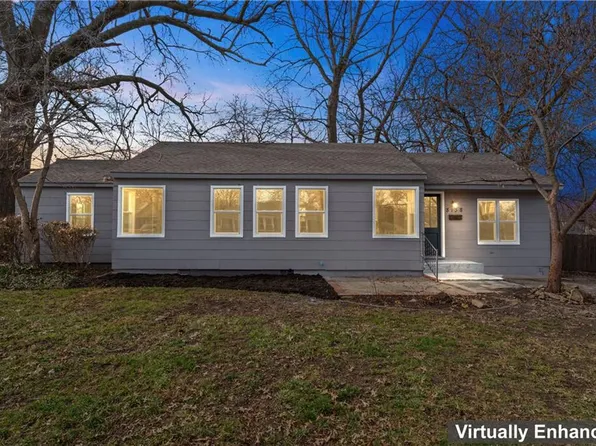 8138 Woodward St, Overland Park, KS 66204