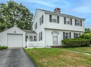 15 Westwood Rd, Lincoln, RI 02865