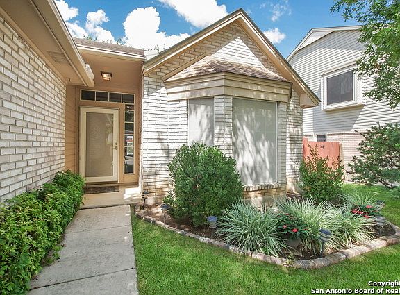 3rd image of 309 Scotch Rose Ln
